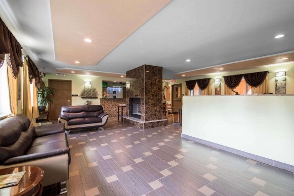 Rodeway Inn image 3